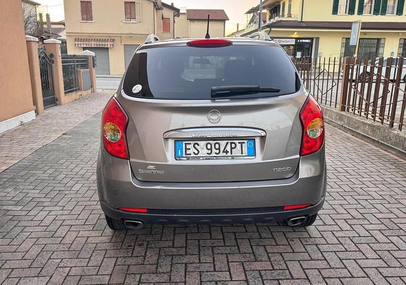 Usata Ssangyong (KGM) Korando 146 CV (107 kW) 2013 Grigio SUV