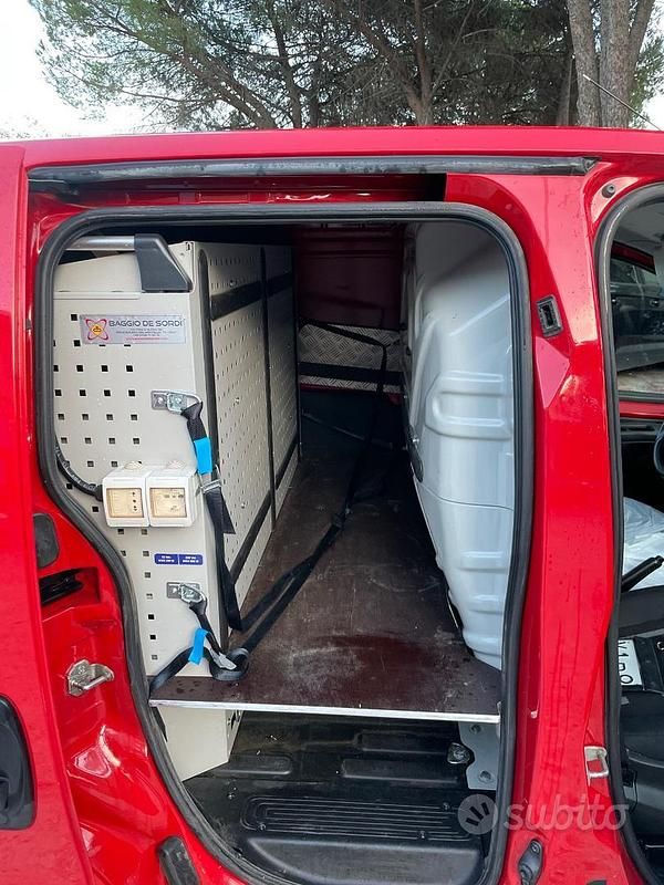 Usata Fiat Fiorino 80 CV (58 kW) 2016 Monovolume
