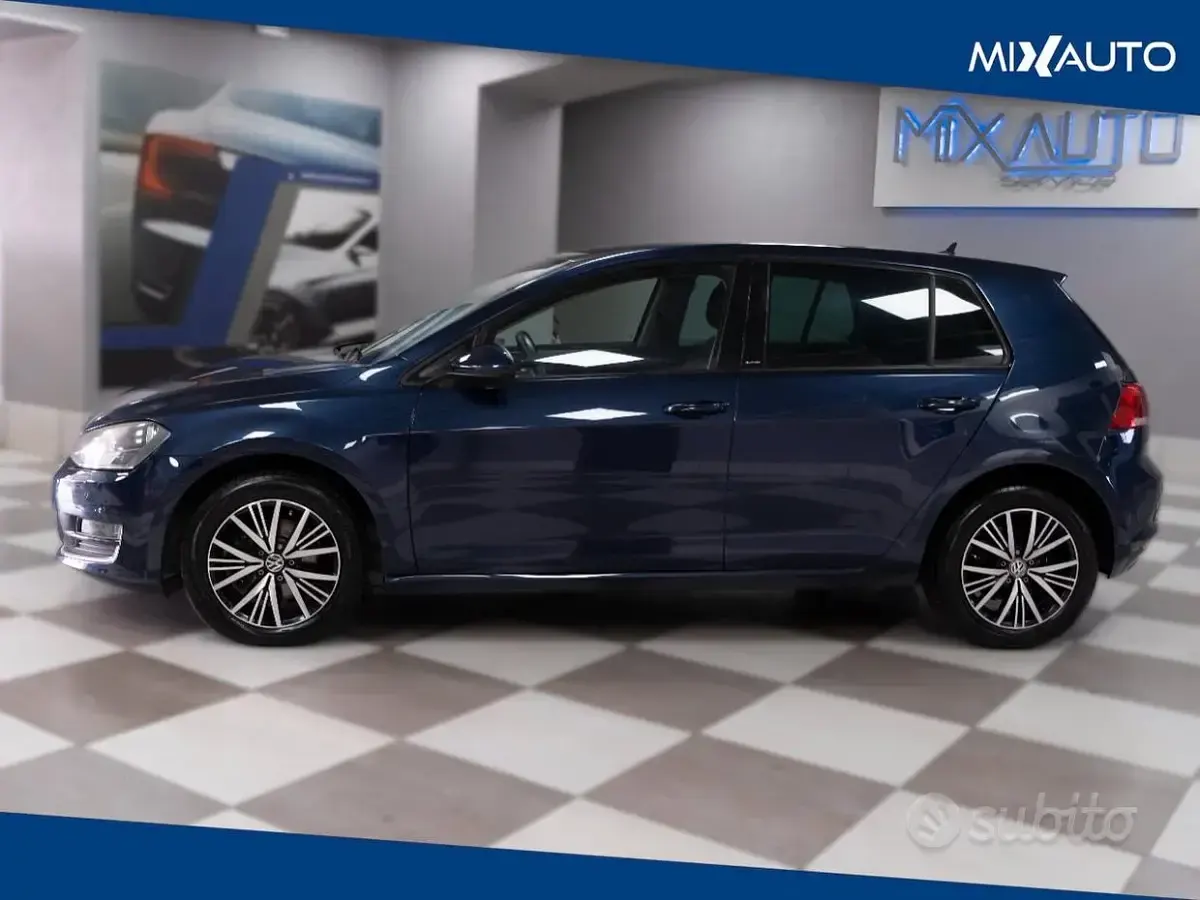 Usata VW Golf VII Comfortline 110 CV (80 kW) 2017 Blu Berlina