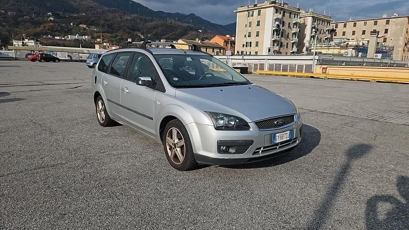 Usata Ford Focus Limited 115 CV (84 kW) 2005 Argento Station wagon