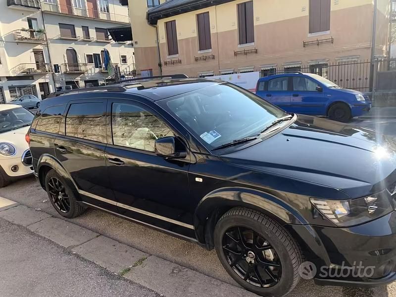 Usata Fiat Freemont Black Code 170 CV (125 kW) 2014 Nero SUV