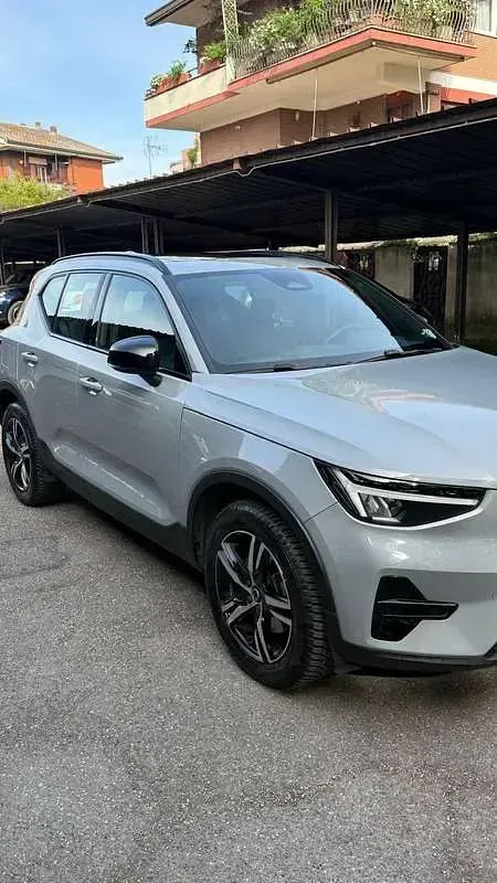Usata Volvo XC40 Plus 163 CV (119 kW) 2023 Grigio SUV