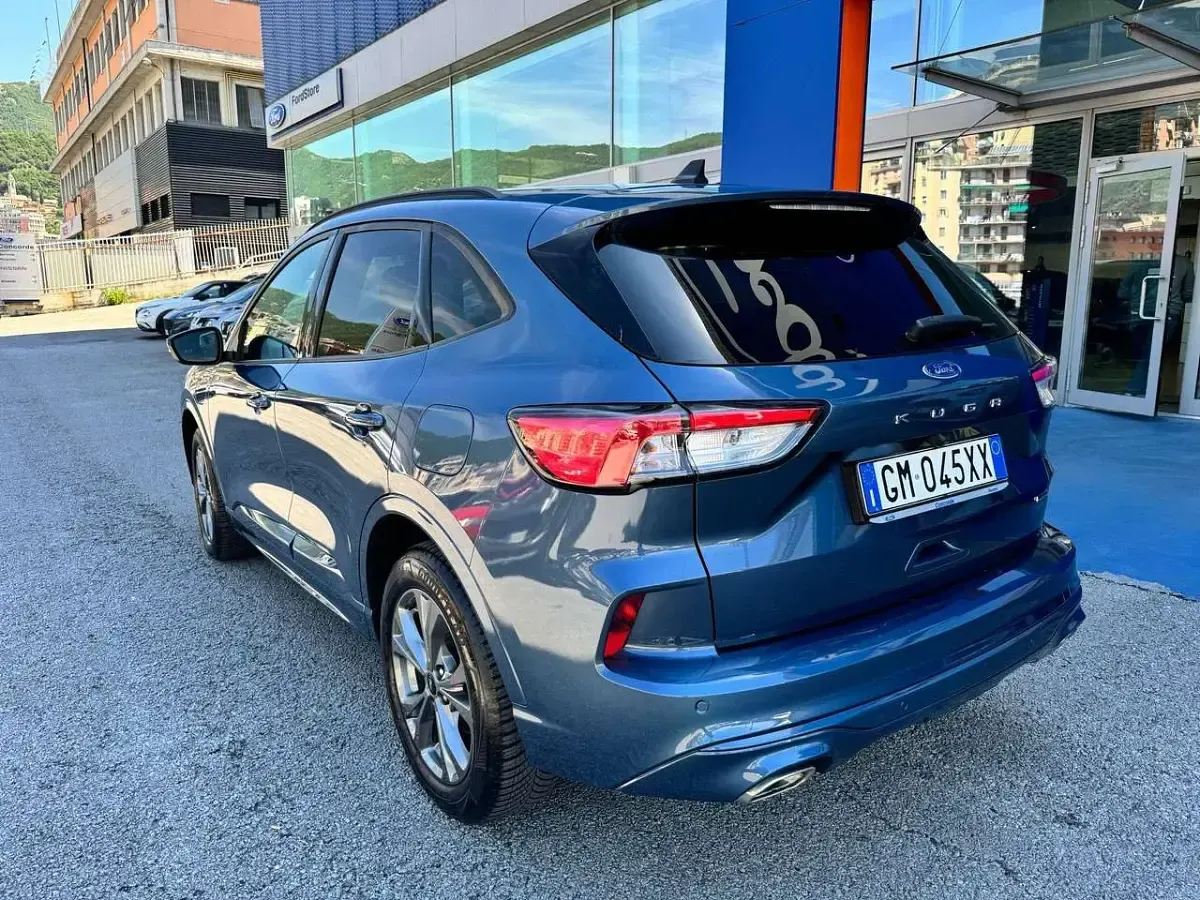 Usata Ford Kuga ST-Line X 152 CV (111 kW) 2023 Blu/azzurro SUV