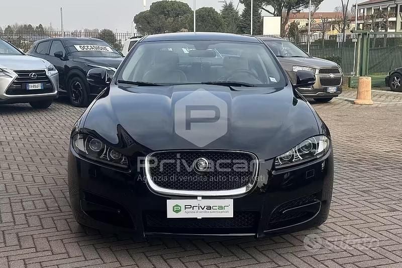 Usata Jaguar XF 190 CV (139 kW) 2012 Nero Berlina