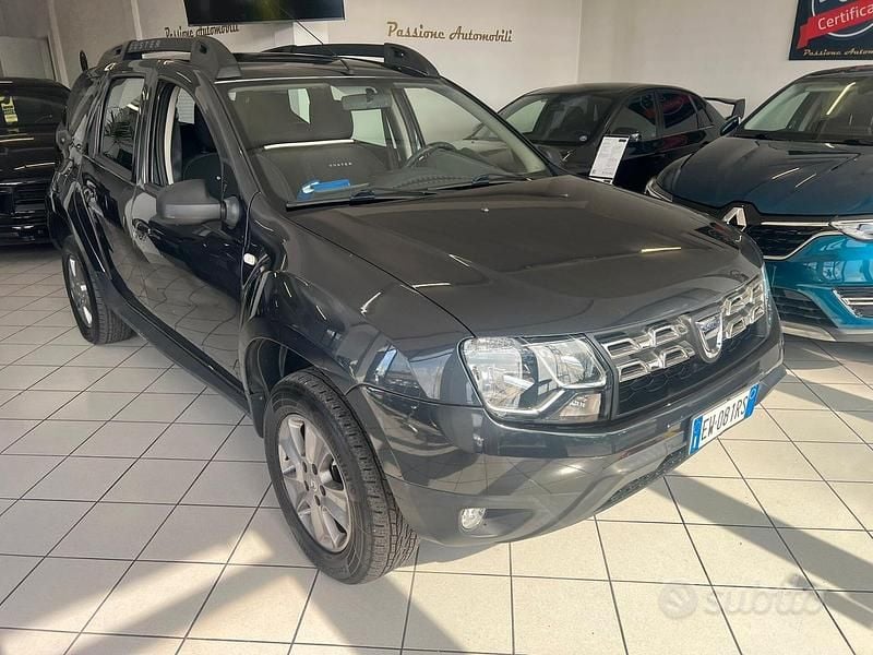 Usata Dacia Duster Lauréate 110 CV (80 kW) 2014 Grigio SUV