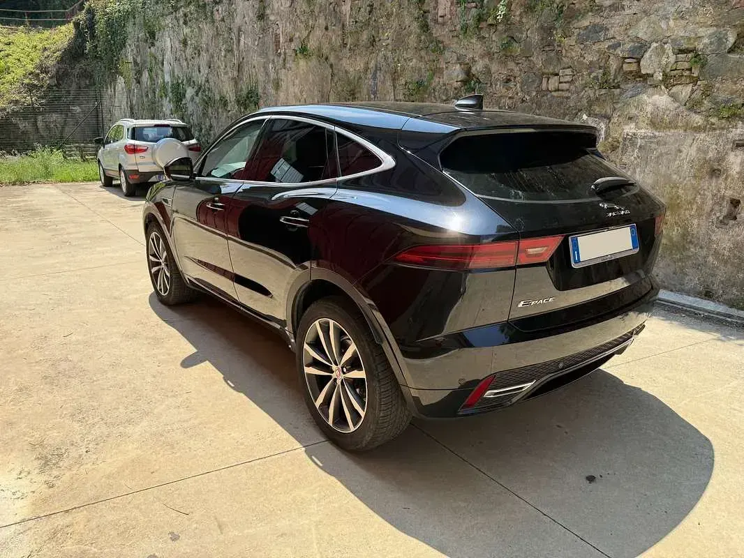 Usata Jaguar E-Pace R-Dynamic 163 CV (119 kW) 2022 Nero SUV
