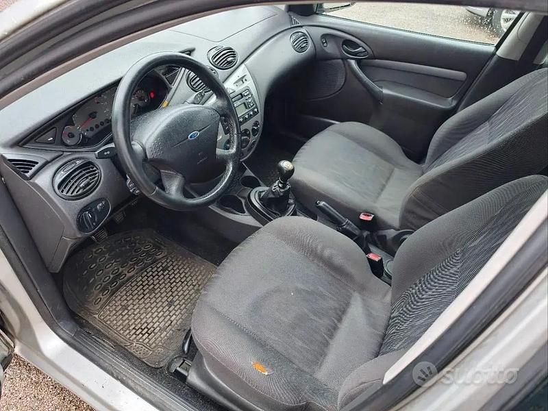 Usata Ford Focus 116 CV (85 kW) 2002 Berlina