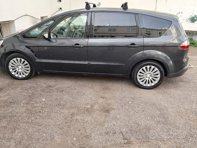 Usata Ford S-MAX S 2009 Monovolume
