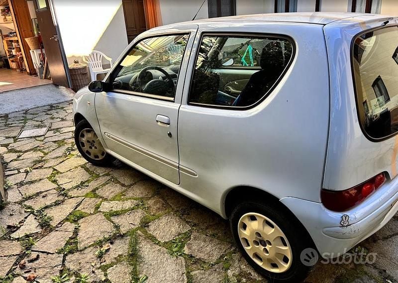 Usata Fiat 600 Anniversary 54 CV (39 kW) 2008 Blu/azzurro Utilitaria