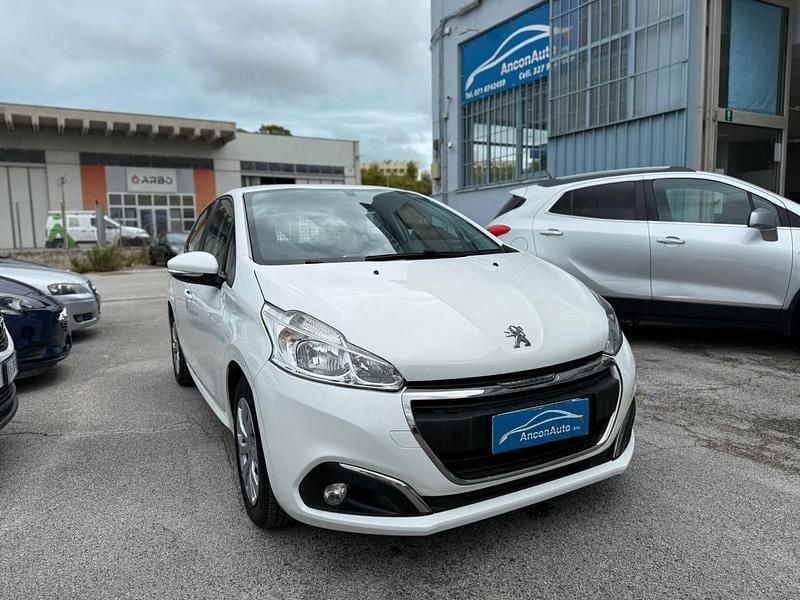 Bianco Usata 2020 Peugeot 208 Utilitaria | 4950 € (Super prezzo) - Immagine 1/4