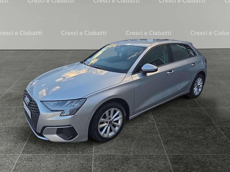 Usata Audi A3 Business 110 CV (80 kW) 2022 Argento Berlina