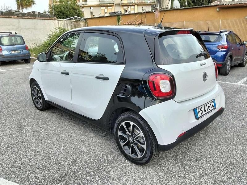 Usata Smart ForFour Passion 71 CV (52 kW) 2017 Bianco Utilitaria