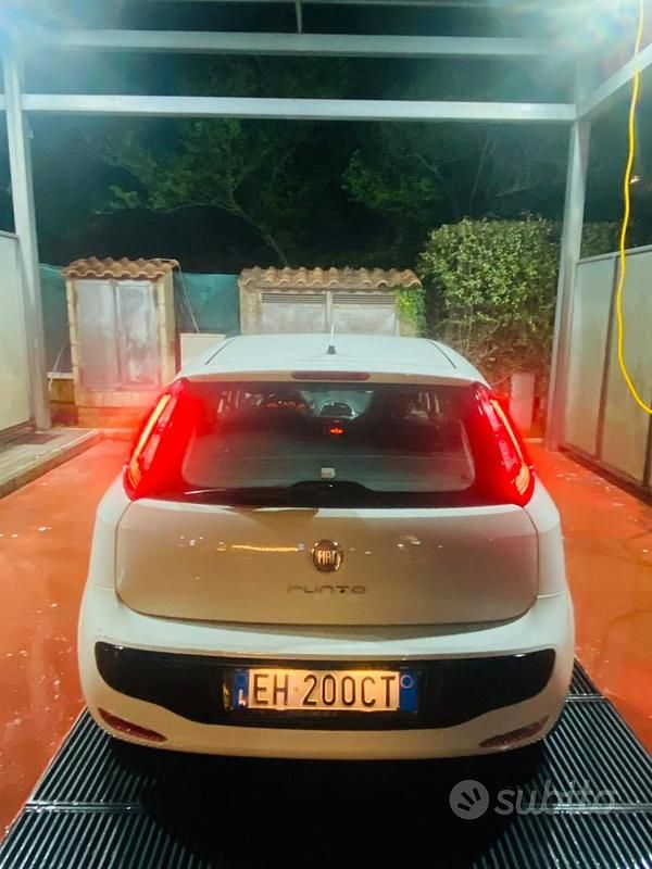 Usata Fiat Punto Evo 75 CV (55 kW) 2011 Bianco Utilitaria