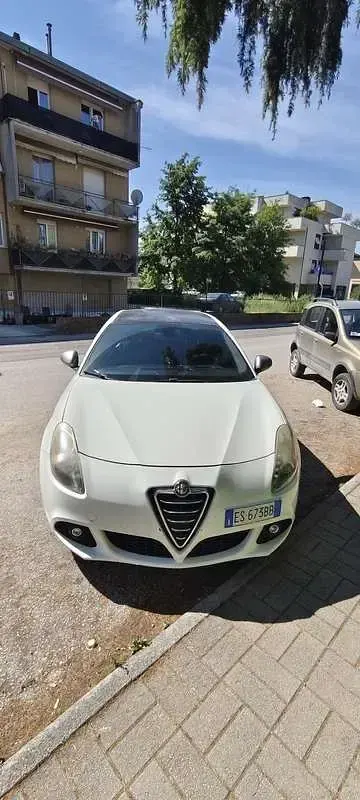 Usata Alfa Romeo Giulietta Veloce 105 CV (77 kW) 2013 Utilitaria