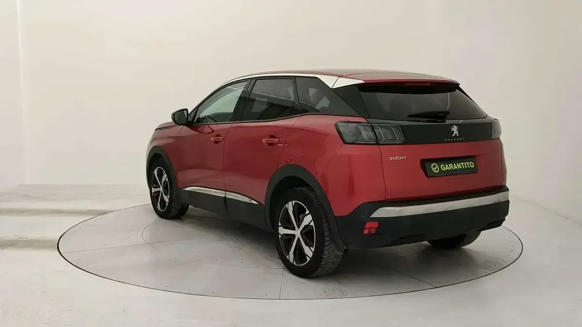 Usata Peugeot 3008 Allure 131 CV (96 kW) 2021 Rosso SUV