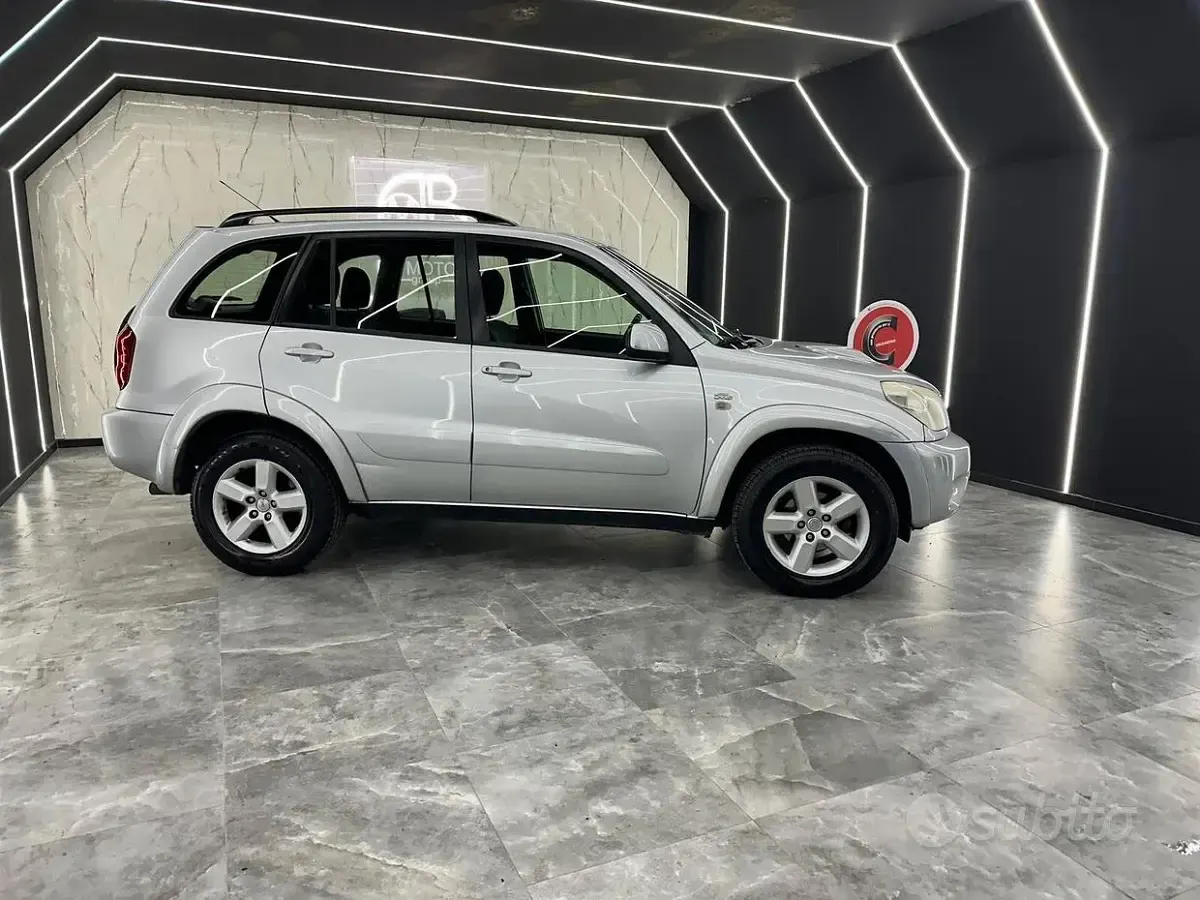 Gebraucht Toyota RAV4 116 PS (85 kW) 2004 Grau SUV