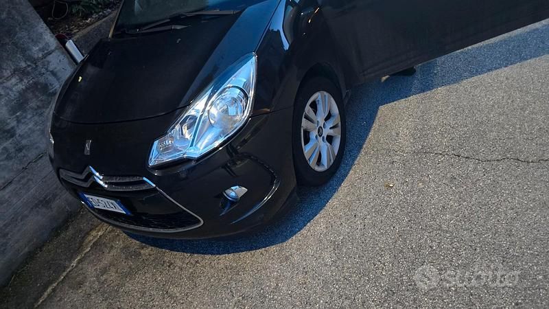 Usata Citroën DS3 92 CV (67 kW) 2011 Nero Utilitaria