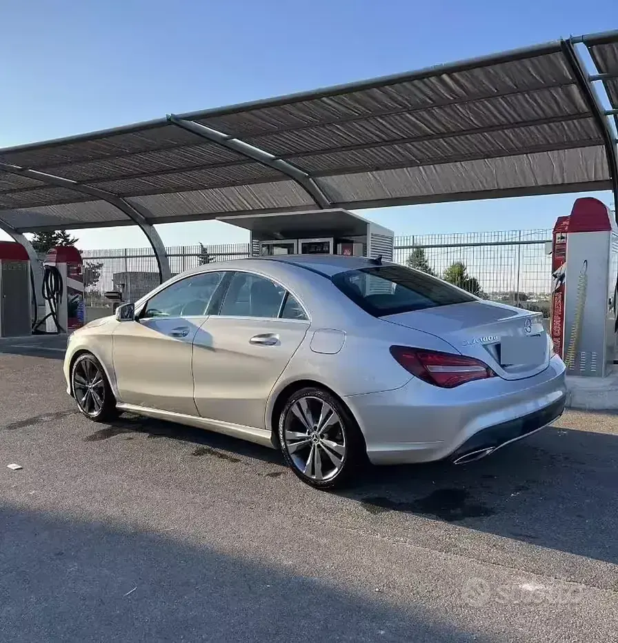 Usata Mercedes CLA180 109 CV (80 kW) 2017 Grigio Coupé