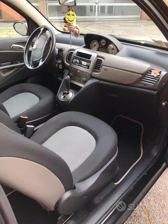 Usata Lancia Ypsilon 95 CV (69 kW) 2006 Utilitaria