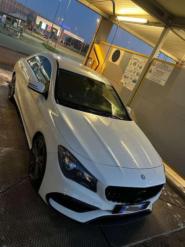 Usata Mercedes CLA180 109 CV (80 kW) 2014 Berlina