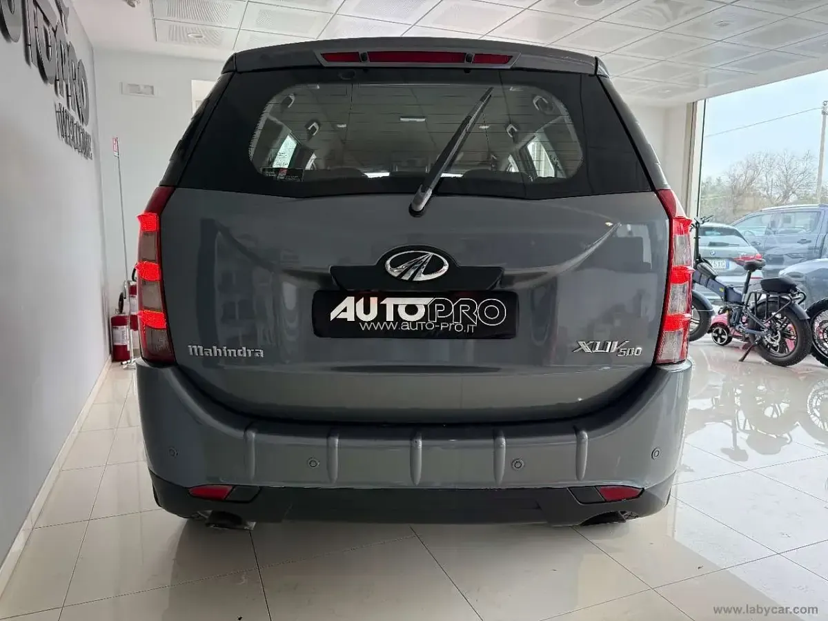 Usata Mahindra XUV500 140 CV (102 kW) 2013 Grigio SUV