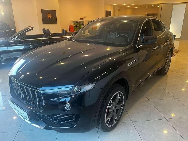Nero Usata 2017 Maserati Levante SUV | 29.900 € (Super prezzo) - Immagine 1/4