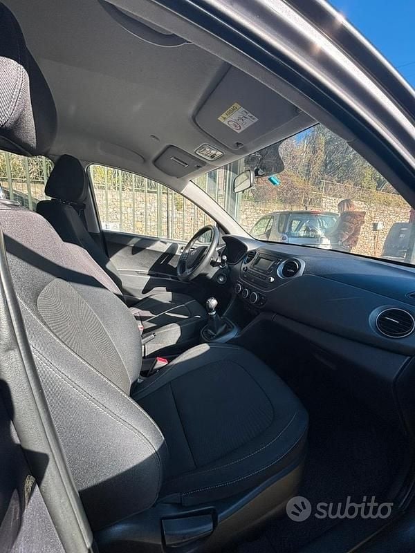 Usata Hyundai i10 67 CV (49 kW) 2018 Grigio Utilitaria