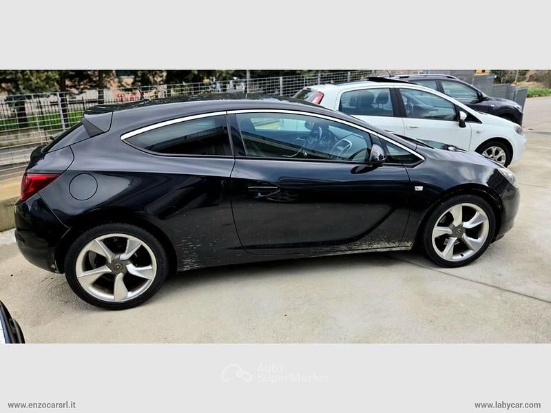 Usata Opel Astra GTC Cosmo 165 CV (121 kW) 2012 Nero Berlina