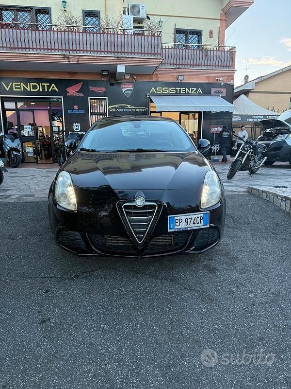 Usata Alfa Romeo Giulietta Exclusive 105 CV (77 kW) 2013 Nero Utilitaria