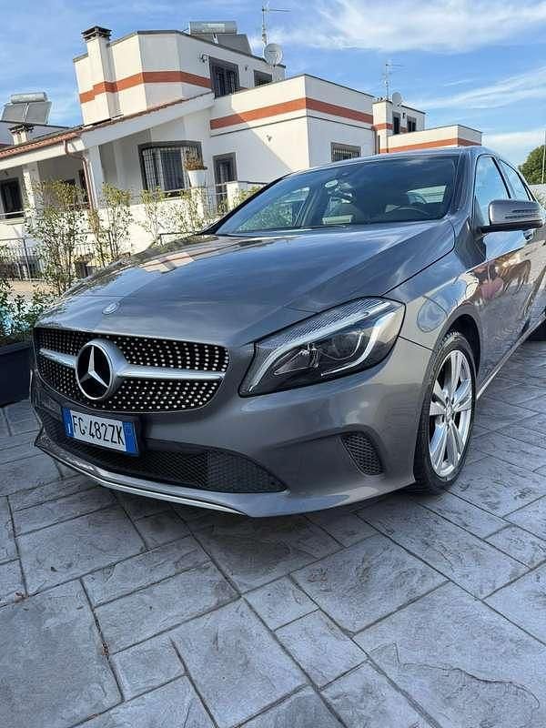 Usata Mercedes A180 109 CV (80 kW) 2016 Utilitaria