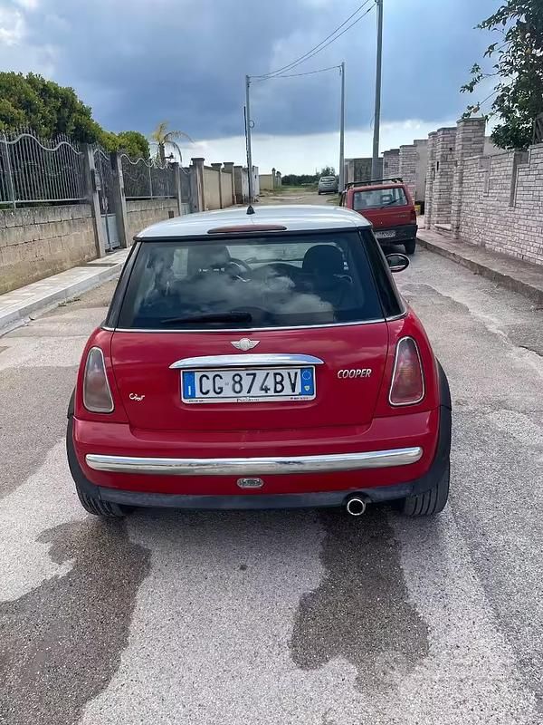 Begagnad Mini Cooper 116 HK (85 kW) 2004 Röd Halvkombi