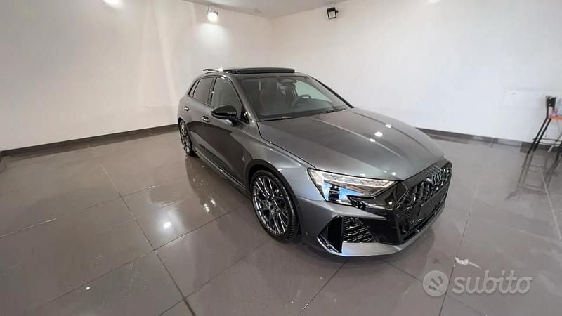 Nuova Audi RS3 Sportback 400 CV (294 kW) 2025 Grigio Utilitaria