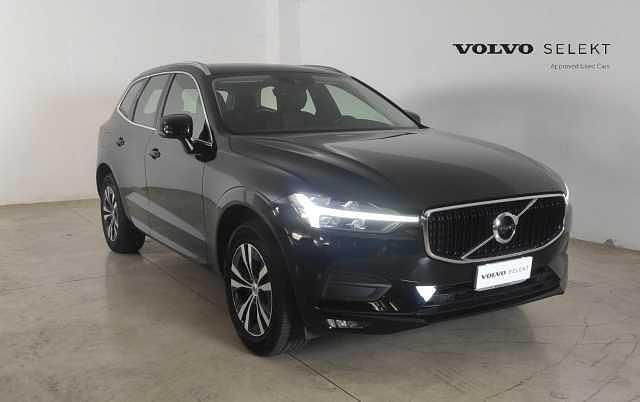 Usata Volvo XC60 Momentum 197 CV (144 kW) 2021 Nero SUV