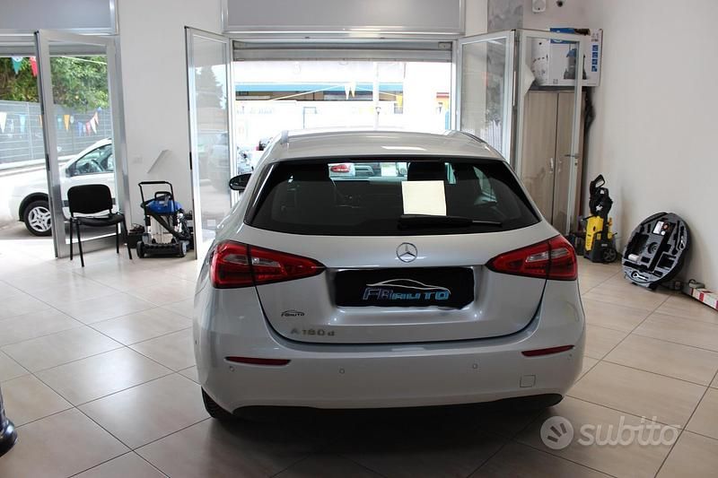 Usata Mercedes A180 Executive 115 CV (84 kW) 2020 Grigio Berlina