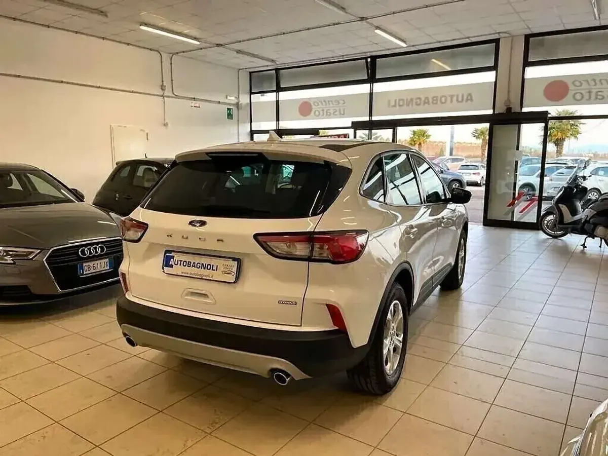 Usata Ford Kuga 152 CV (111 kW) 2021 Bianco SUV