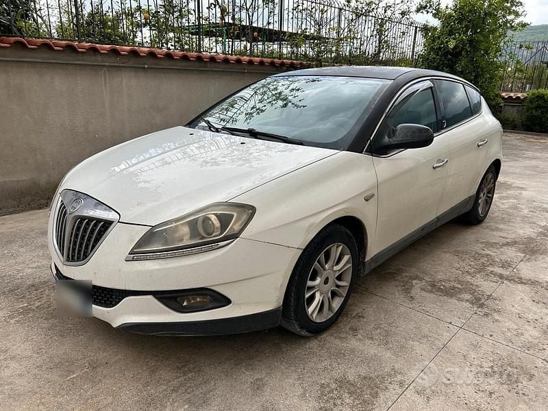 Usata Lancia Delta 120 CV (88 kW) 2009 Bianco Utilitaria