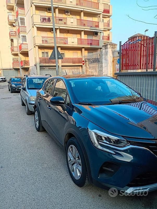 Usata Renault Captur Equilibre 101 CV (74 kW) 2023 SUV