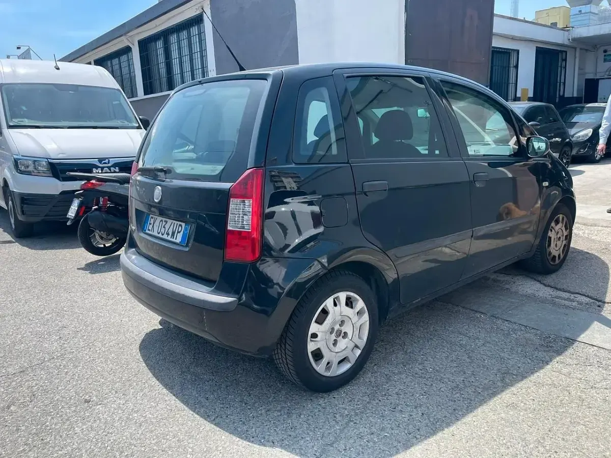 Usata Fiat Idea Dynamic 77 CV (56 kW) 2011 Nero Monovolume