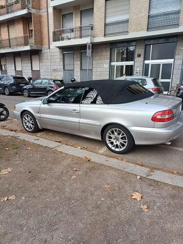 Usata Volvo C70 163 CV (119 kW) 2005 Argento Cabrio