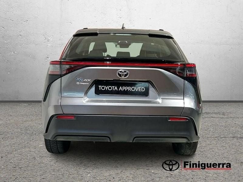 Usata Toyota bZ4X PURE 149 kW (203 CV) 2025 Grigio SUV