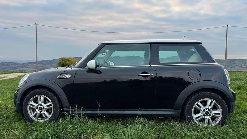 Usata Mini ONE 75 CV (55 kW) 2013 Nero Utilitaria