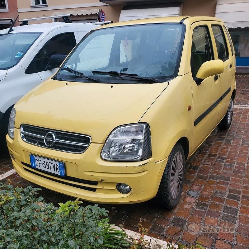 Giallo Usata 2003 Opel Agila Due volumi | 1350 € (Buon prezzo) - Immagine 1/2
