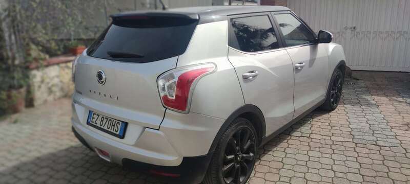Usata 2015 Ssangyong (KGM) Tivoli SUV | 7799 € - Immagine 1/4
