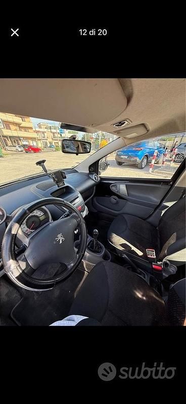 Usata Peugeot 107 68 CV (50 kW) 2009 Nero Utilitaria