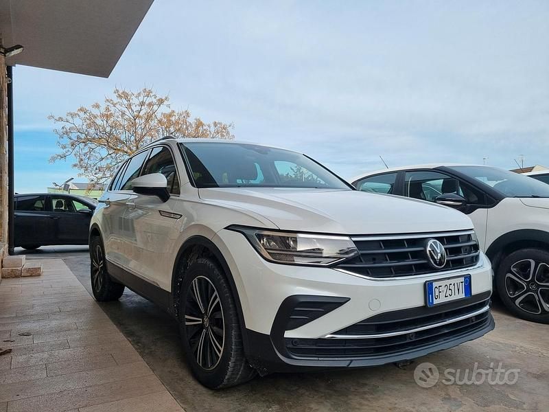 Usata VW Tiguan Life 150 CV (110 kW) 2021 Bianco SUV