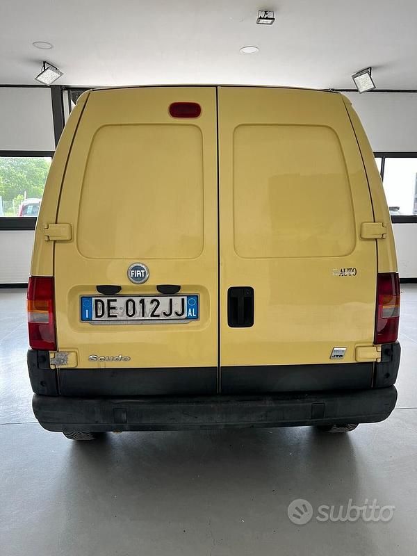 Usata Fiat Scudo 94 CV (69 kW) 2006 Giallo Furgone