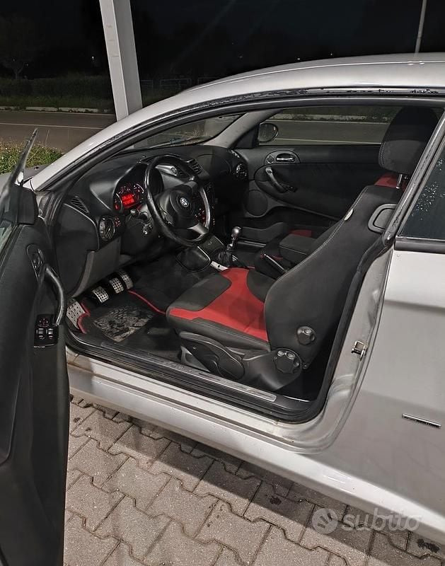 Usata Alfa Romeo GT Progression 150 CV (110 kW) 2008 Grigio Coupé