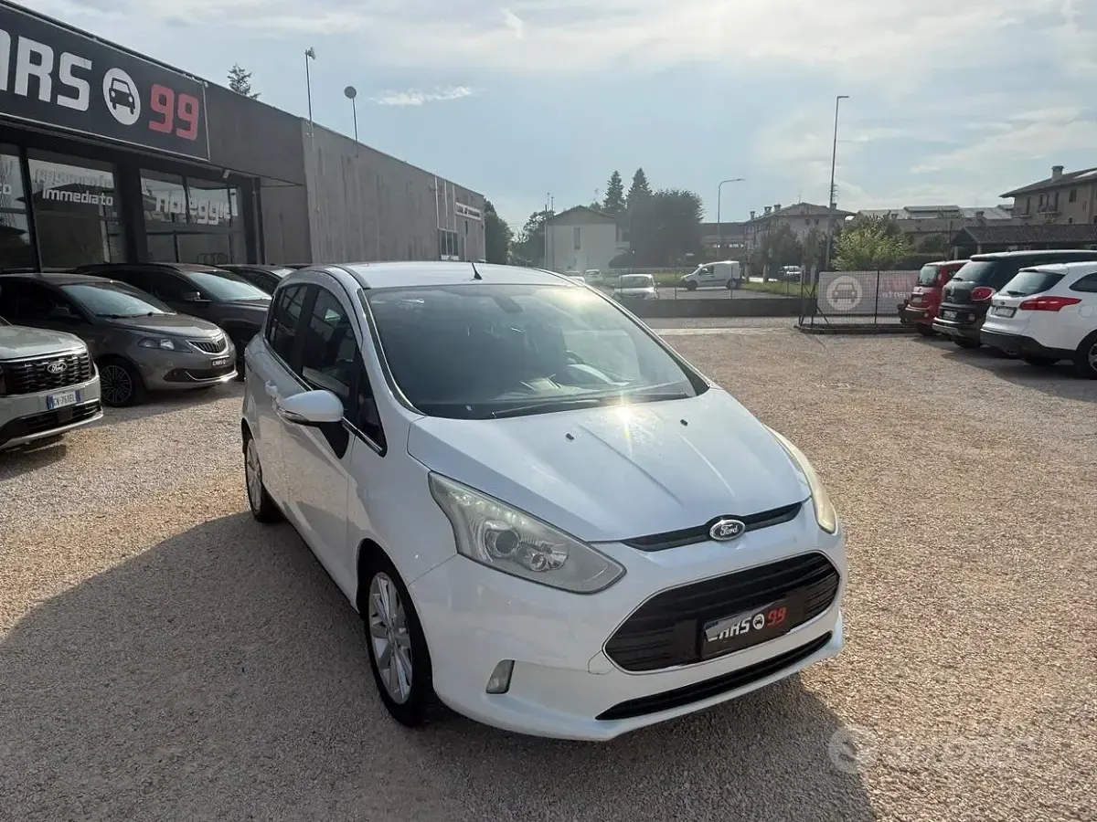 Usata Ford B-MAX Titanium 90 CV (66 kW) 2015 Bianco Monovolume