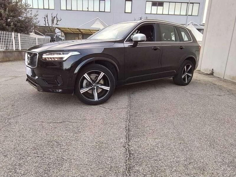 Onyx black (717) Usata 2017 Volvo XC90 SUV | 28.500 € (Buon prezzo) - Immagine 1/4