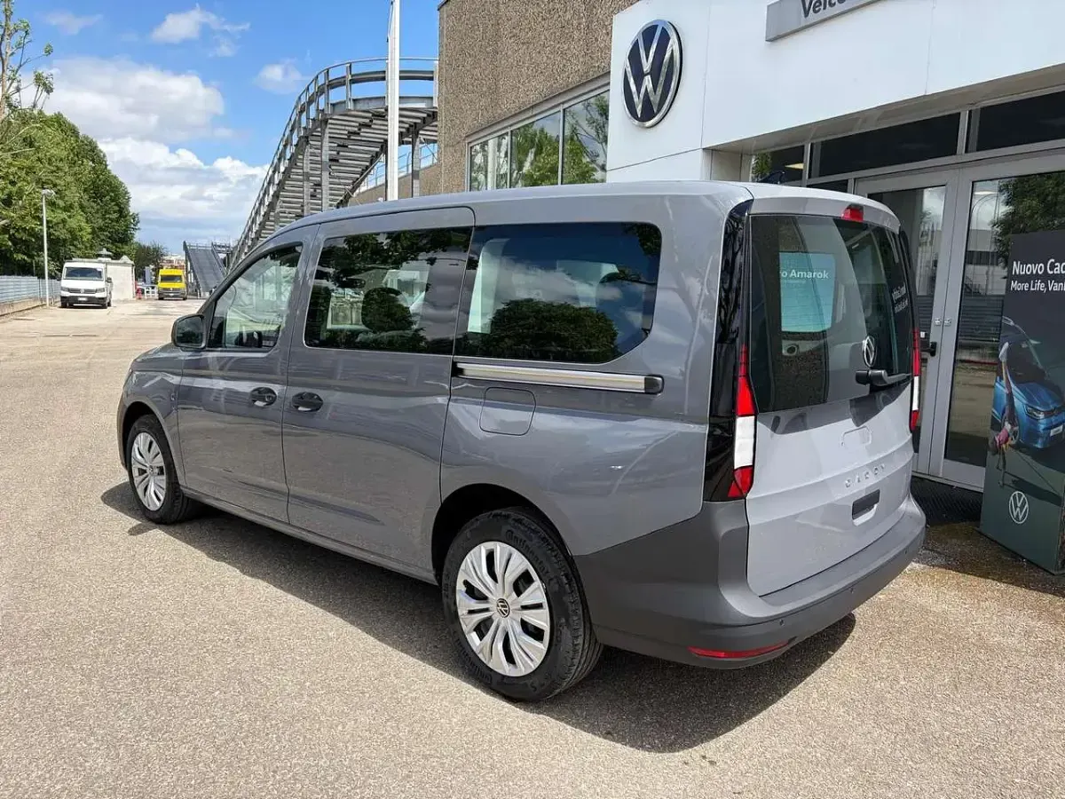 Nuova VW Caddy Maxi 102 CV (75 kW) 2026 Pure grey Monovolume